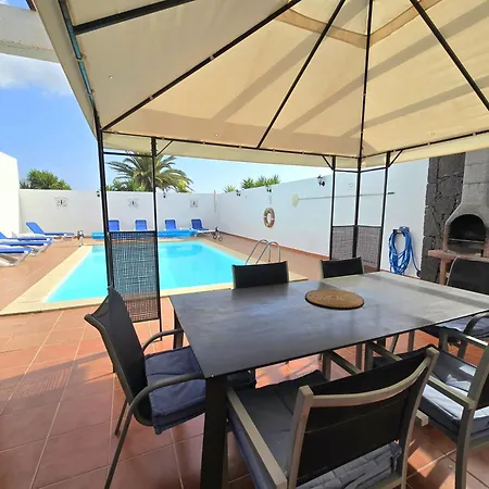 Casa Georgiana, Playa Blanca, Private Heated Pool Willa *