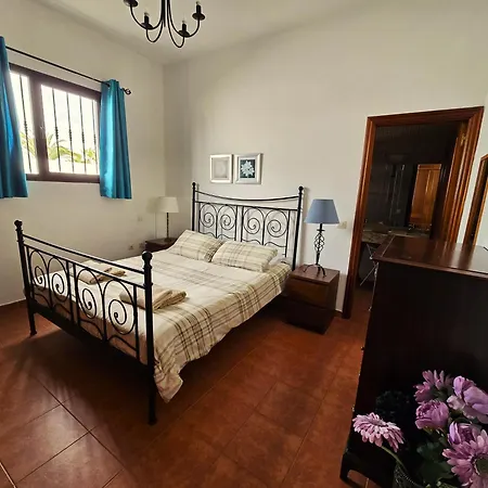 Casa Georgiana, Playa Blanca, Private Heated Pool 普拉亚布兰卡