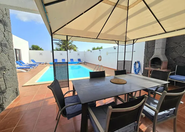 Casa Georgiana, Playa Blanca, Private Heated Pool Villa *